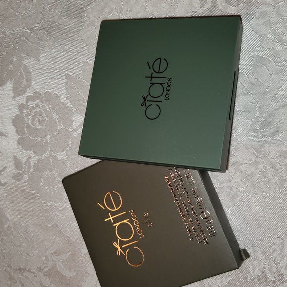 Ciate London Trend Edit Palette "Olive" 9-Pan Eyeshadow Palette - Picture 4 of 8